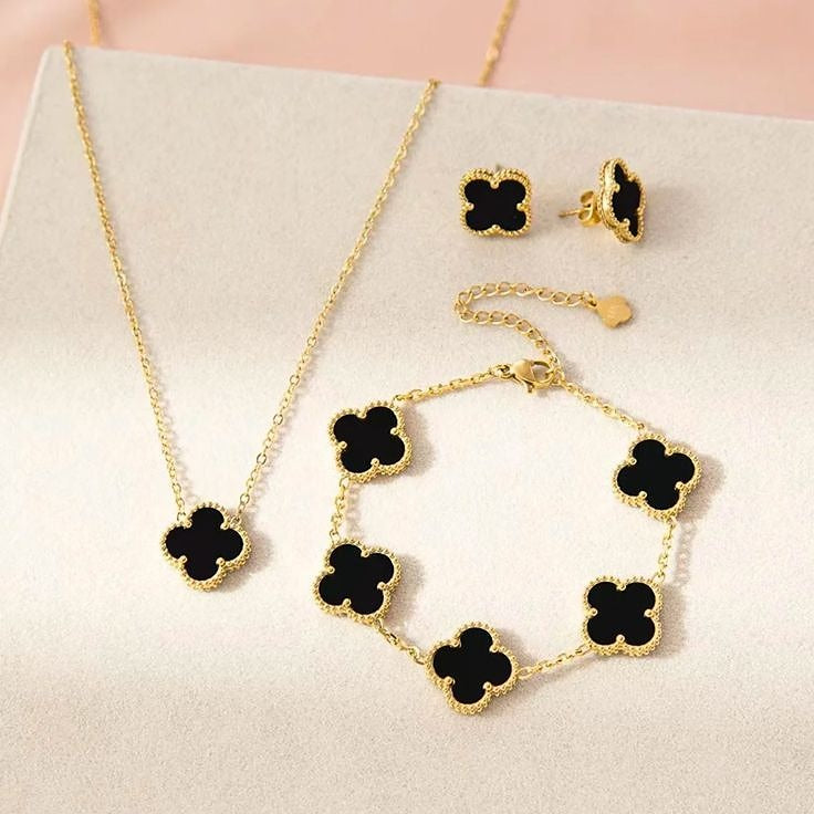 Black Clover Jewelry Set