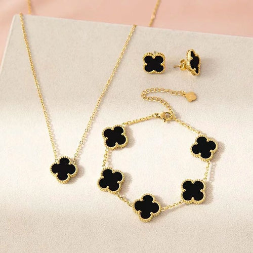 Black Clover Jewelry Set