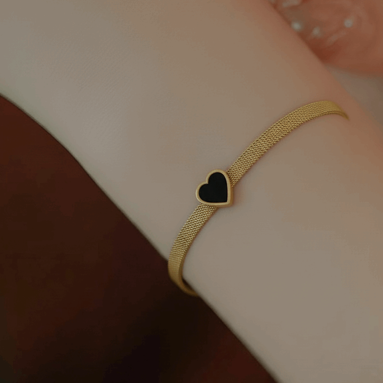 The Sweet Milan - Black Heart Mesh Bracelet